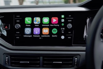 2018-Volkswagen-Golf-Review-8-inch-screen-CarPlay